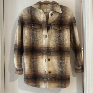 Wilfred Free / Aritzia The Ganna Shirt Jacket